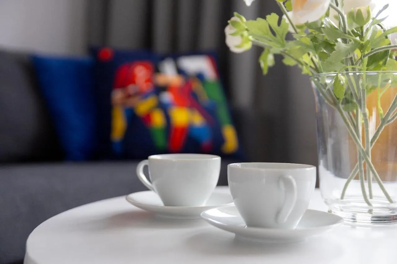 Beautiful 2 Rooms Flat With Balcony 바르샤바 아파트